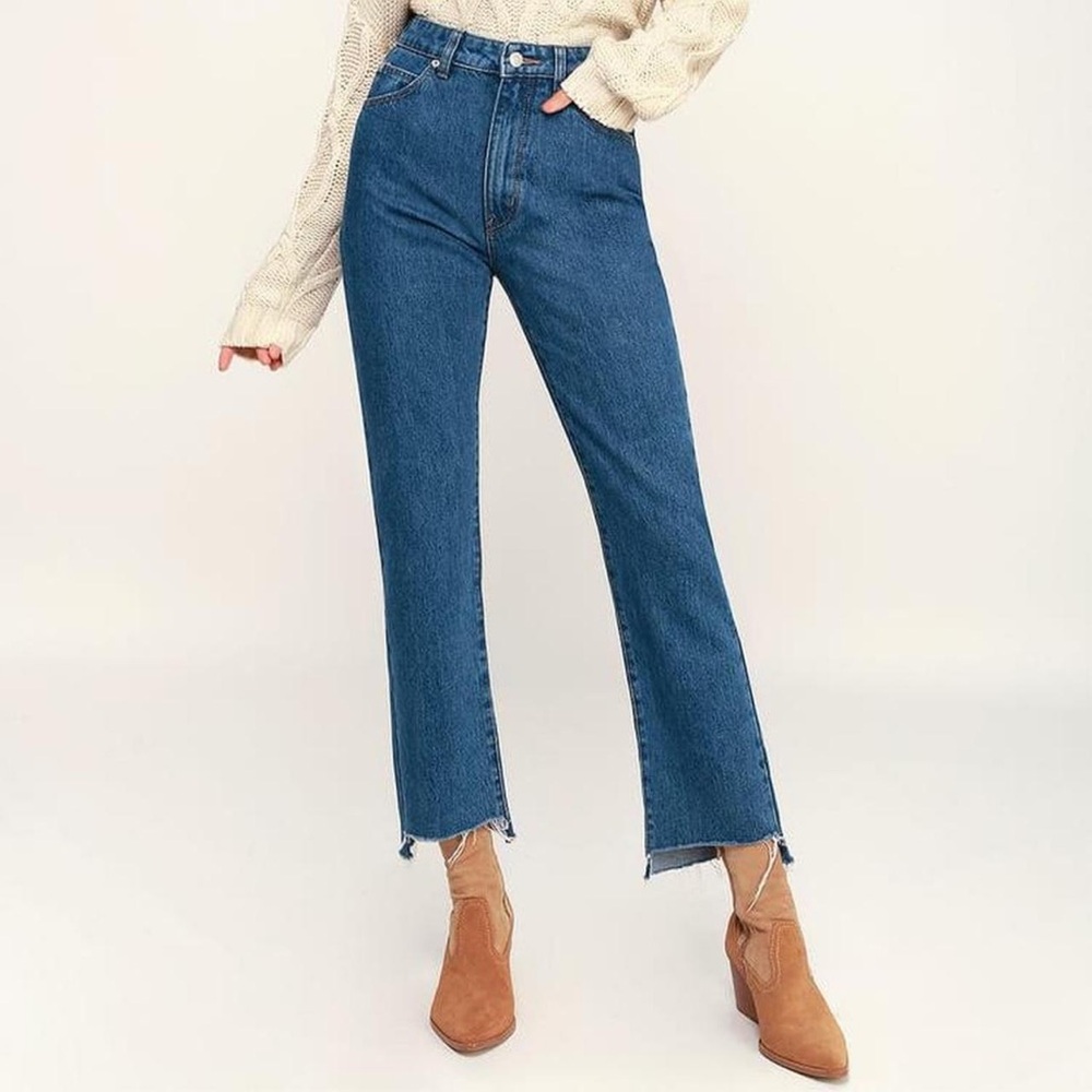 Rolla’s Cropped Straight Jean - medium wash